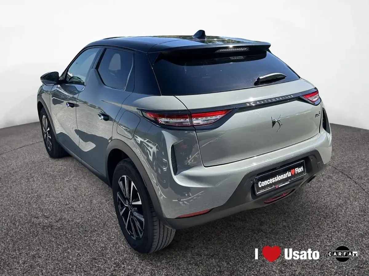 Usata DS Automobiles DS3 Bastille 100 CV (73 kW) 2024 Grigio Utilitaria