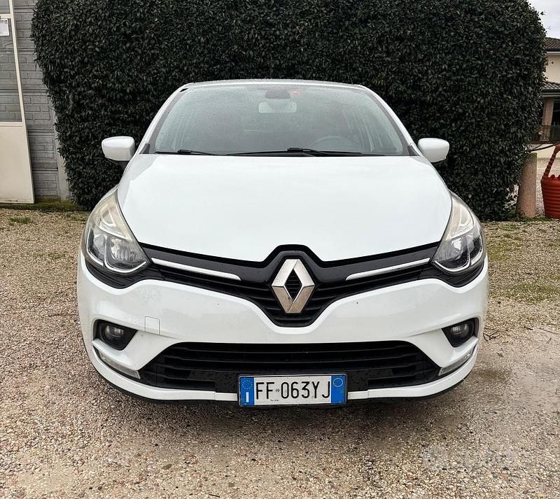 Usata Renault Clio IV Intens 75 CV (55 kW) 2016 Other Berlina
