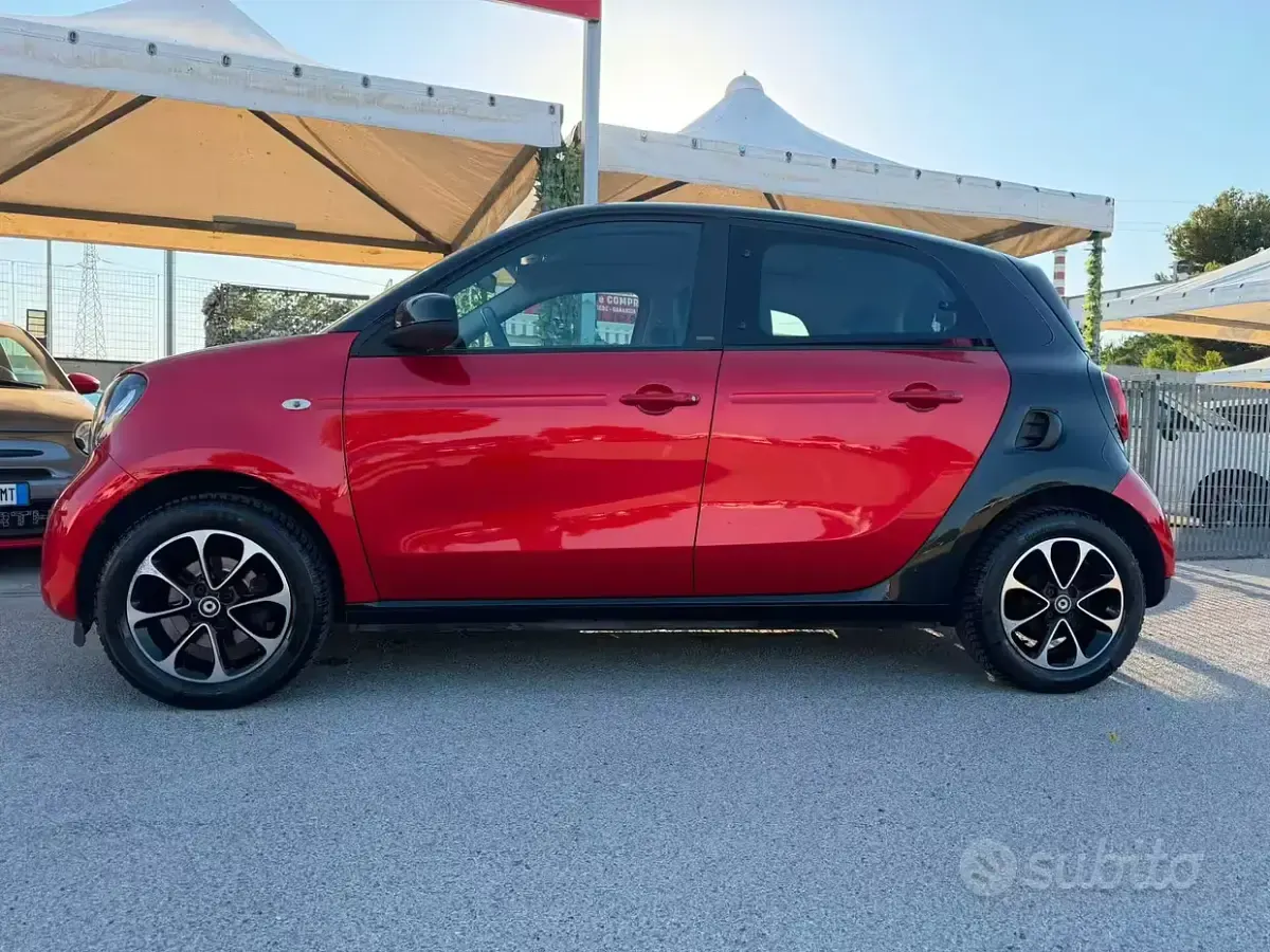 Usata Smart ForFour Prime 90 CV (66 kW) 2016 Rosso Utilitaria