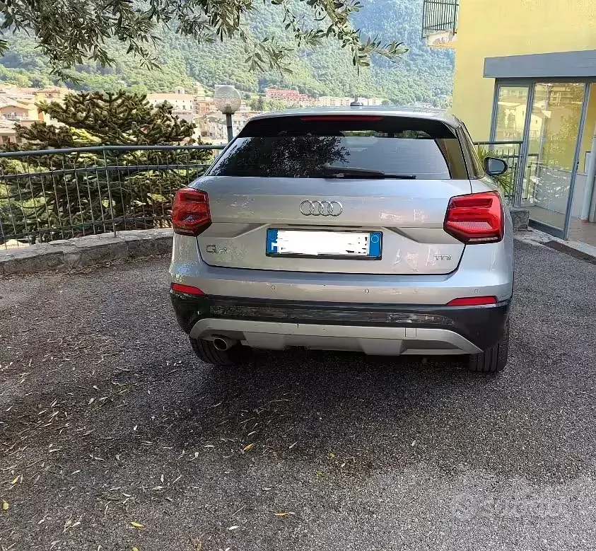 Usata Audi Q2 116 CV (85 kW) 2017 Grigio SUV