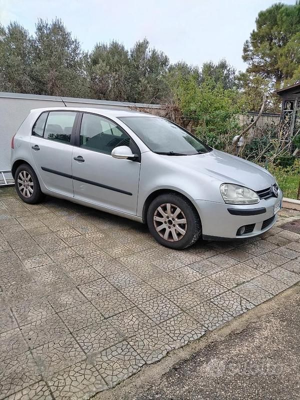Usata VW Golf IV 2005 Grigio Berlina