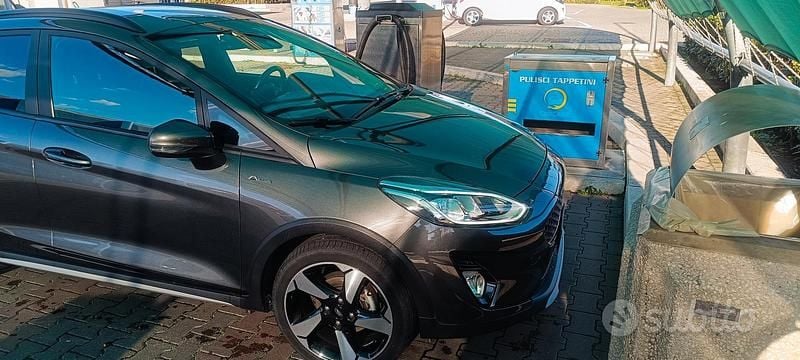 Gebraucht Ford Fiesta Active 100 PS (73 kW) 2020 Grau Limousine