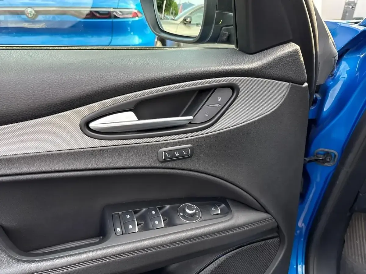 Usata Alfa Romeo Stelvio Veloce 210 CV (154 kW) 2023 Blu SUV