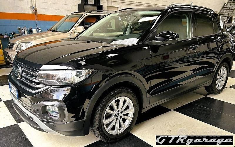 Deep black pearl metallic Usata 2022 VW T-Cross Advance SUV | 17.300 € (Super prezzo) - Immagine 1/4