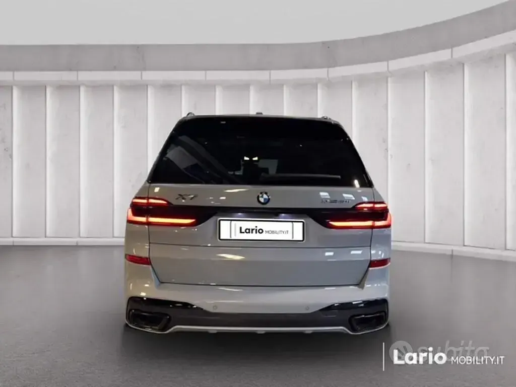 Usata BMW X7 M Sport 381 CV (280 kW) 2024 Grigio SUV