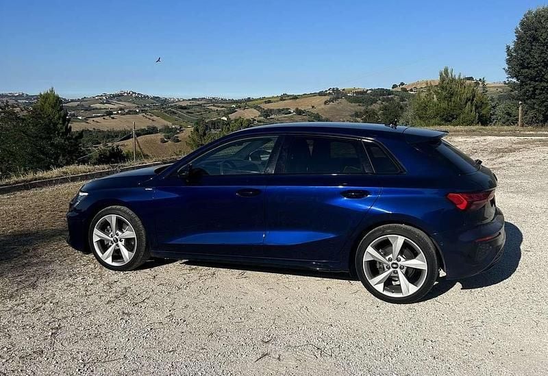 Usata Audi A3 S-Line 150 CV (110 kW) 2020 Blu/azzurro Berlina