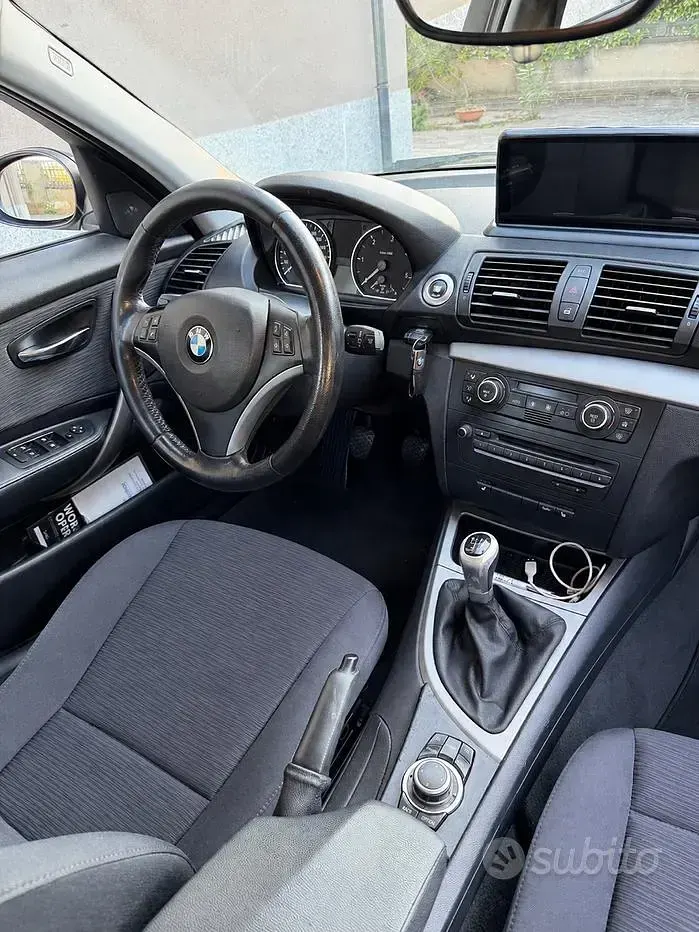 Usata BMW 118 Efficient Dynamics 143 CV (105 kW) 2012 Nero Utilitaria