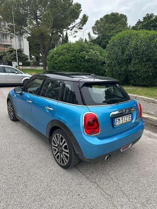 Usata Mini Cooper D Hype 116 CV (85 kW) 2017 Blu/azzurro Utilitaria