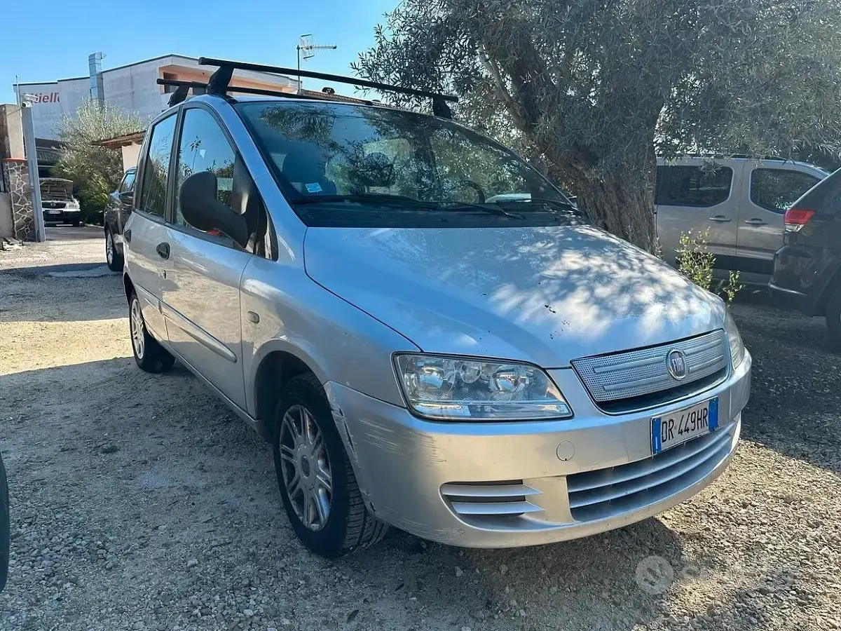 Usata Fiat Multipla Dynamic 103 CV (75 kW) 2009 Grigio Monovolume