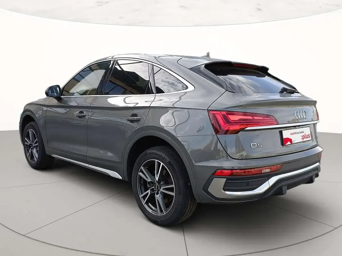 Usata Audi Q5 Sportback S-Line 204 CV (150 kW) 2024 Grigio chronos metallizzato SUV
