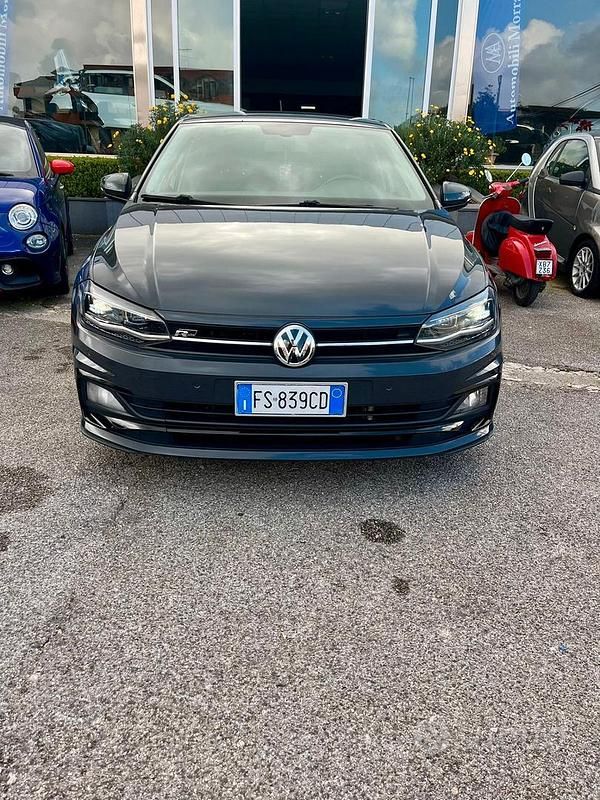 Usata VW Polo Comfortline 95 CV (69 kW) 2018 Grigio Utilitaria
