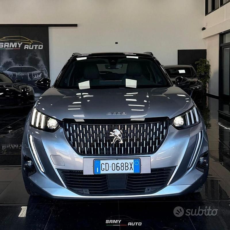 Grigio Usata 2020 Peugeot 2008 GT-line SUV | 16.990 € (Cara) - Immagine 1/4