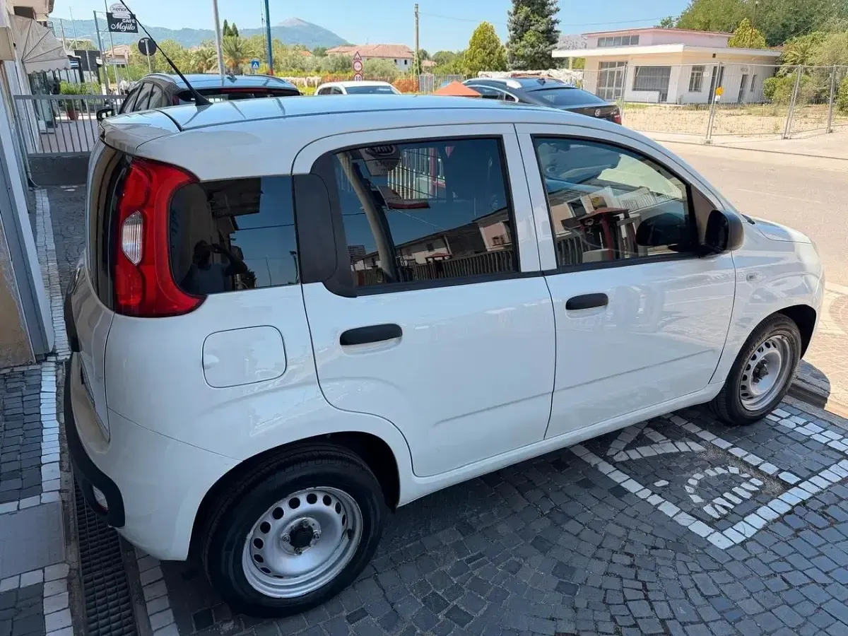 Usata Fiat Panda 70 CV (51 kW) 2022 Bianco Utilitaria