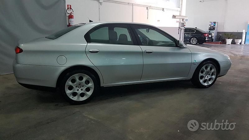 Usata Alfa Romeo 166 190 CV (139 kW) 1999 Grigio Berlina