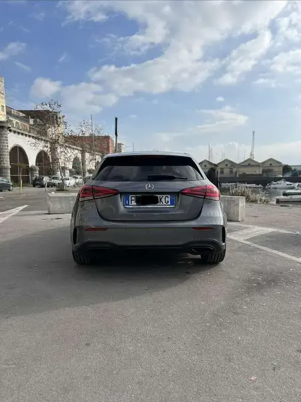 Usata Mercedes A200 Premium 150 CV (110 kW) 2019 Grigio Berlina