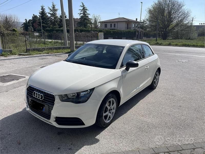 Usata Audi A1 Attraction 120 CV (88 kW) 2012 Bianco Utilitaria