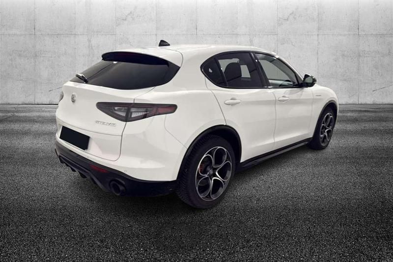 Usata Alfa Romeo Stelvio Veloce 210 CV (154 kW) 2024 Bianco SUV