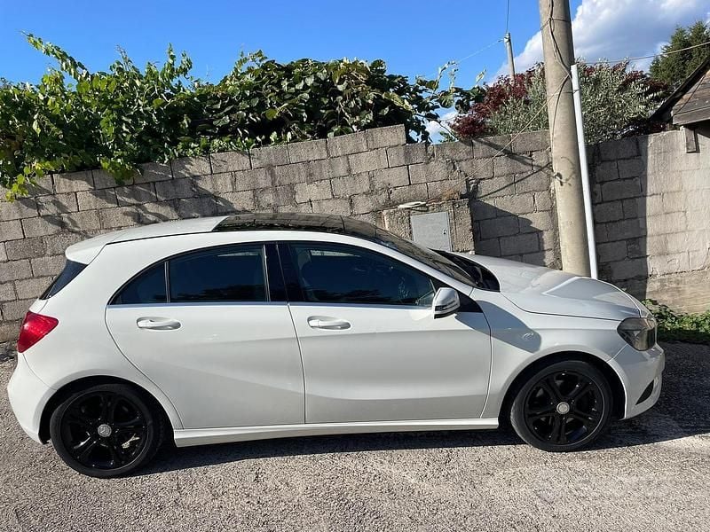 Usata Mercedes A200 136 CV (100 kW) 2012 Bianco Berlina
