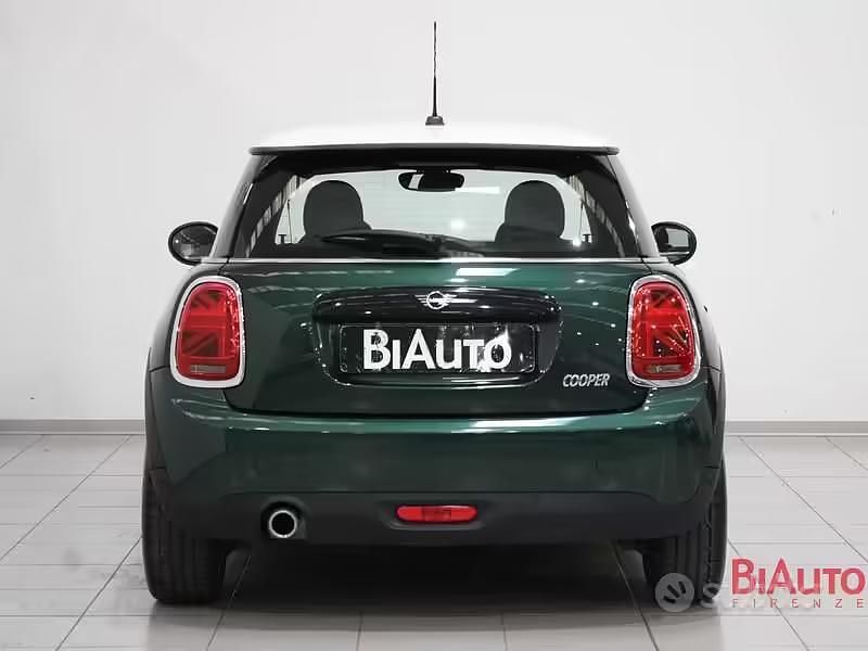 Usata Mini Cooper Hype 136 CV (100 kW) 2020 Verde Utilitaria