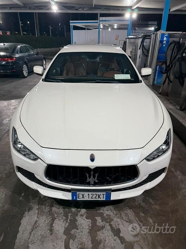 Bianco Usata 2014 Maserati Ghibli Tre volumi | 26.000 € (Ottimo prezzo) - Immagine 1/4