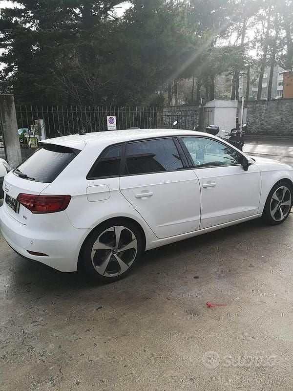 Usata Audi A3 Business 150 CV (110 kW) 2018 Bianco Berlina