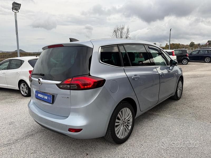 Usata Opel Zafira Tourer Cosmo 135 CV (99 kW) 2016 Blu Monovolume