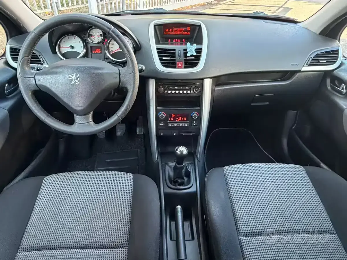 Usata Peugeot 207 95 CV (69 kW) 2009 Berlina
