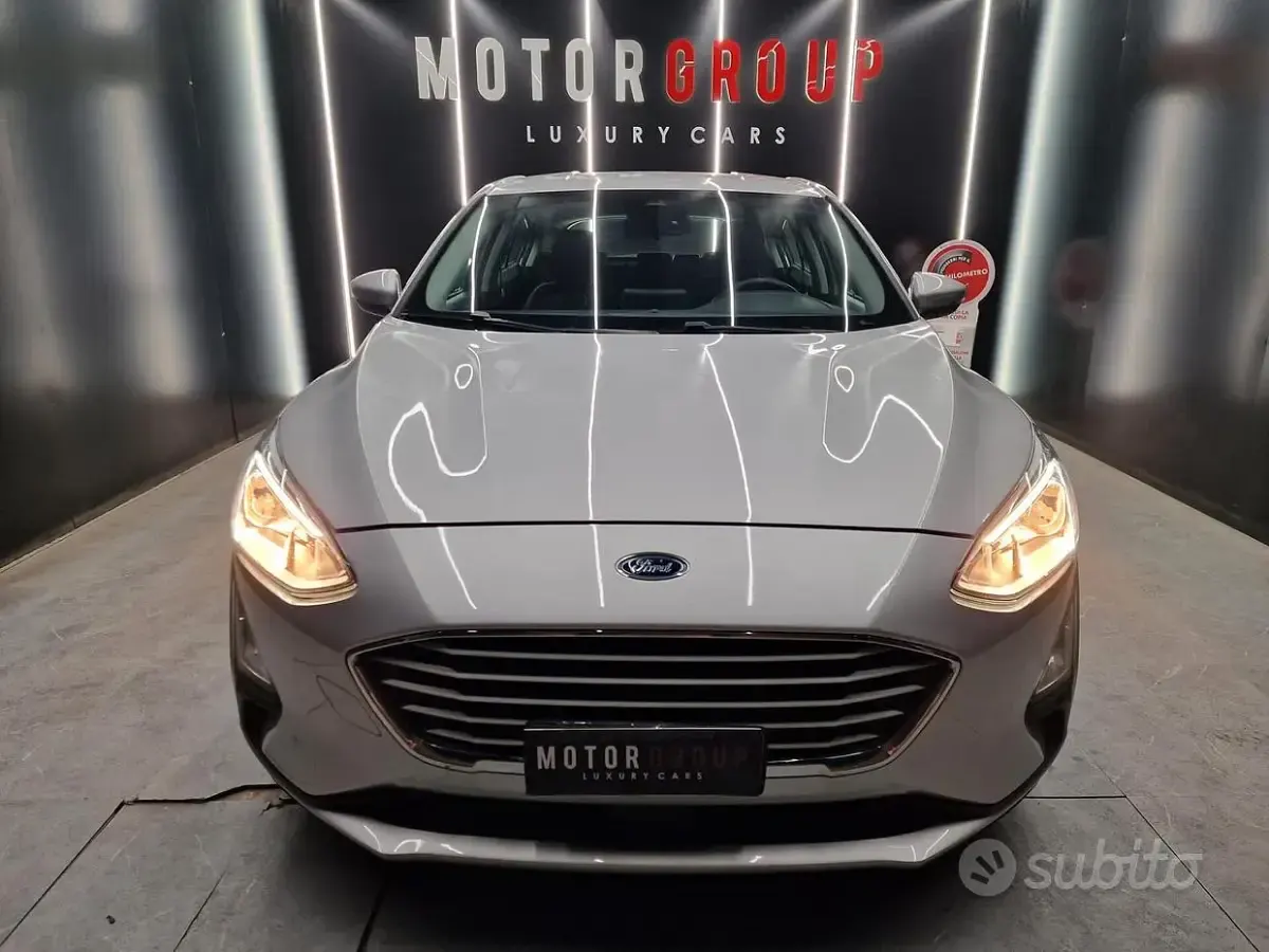 Usata Ford Focus Titanium 120 CV (88 kW) 2019 Grigio Berlina