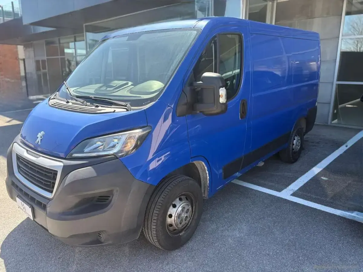 Usata Peugeot Boxer S 140 CV (102 kW) 2020 Blu/azzurro Furgone