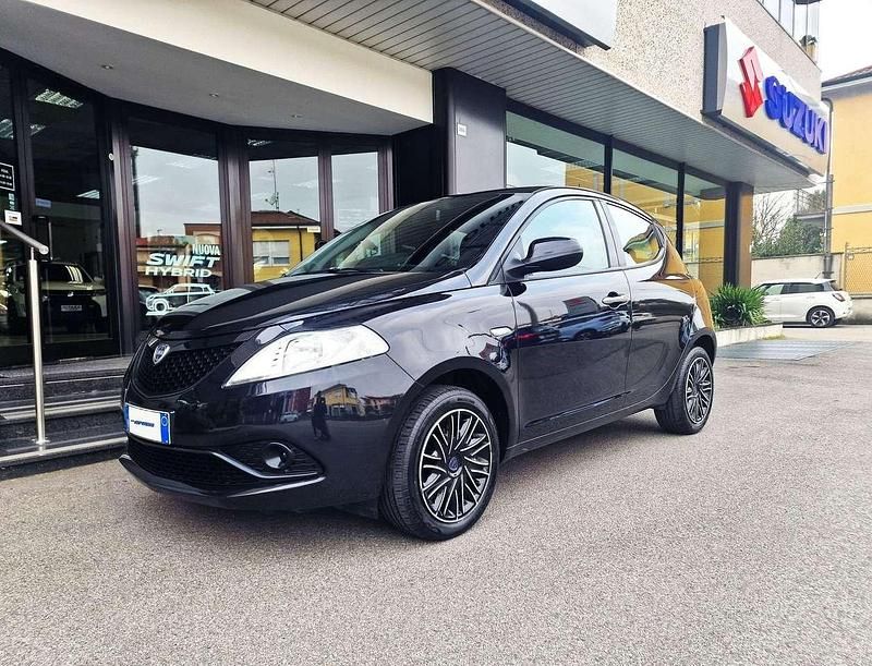 Usata Lancia Ypsilon Gold 69 CV (50 kW) 2020 Other Utilitaria