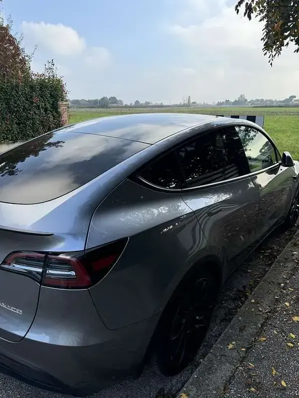 Usata Tesla Model Y Performance 155 kW (211 CV) 2023 SUV