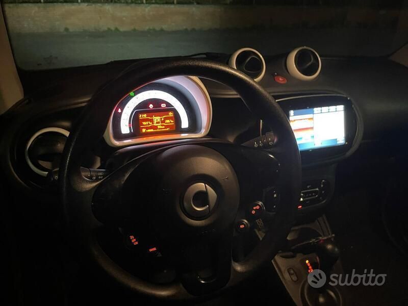 Grigio Usata 2018 Smart ForTwo Coupé Coupé | 12.500 € - Immagine 1/4