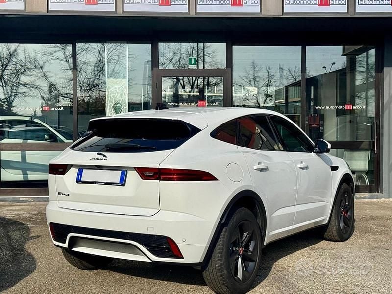 Usata Jaguar E-Pace R-Dynamic 160 CV (117 kW) 2021 Bianco SUV