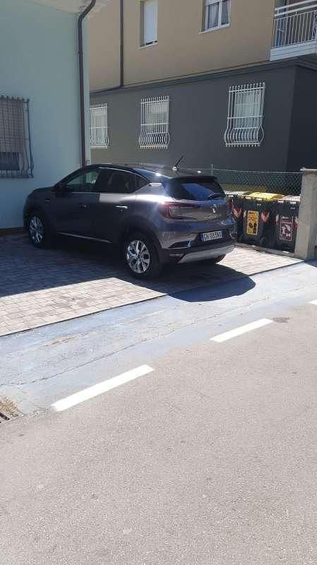 Usata Renault Captur Intens 92 CV (67 kW) 2022 Grigio SUV