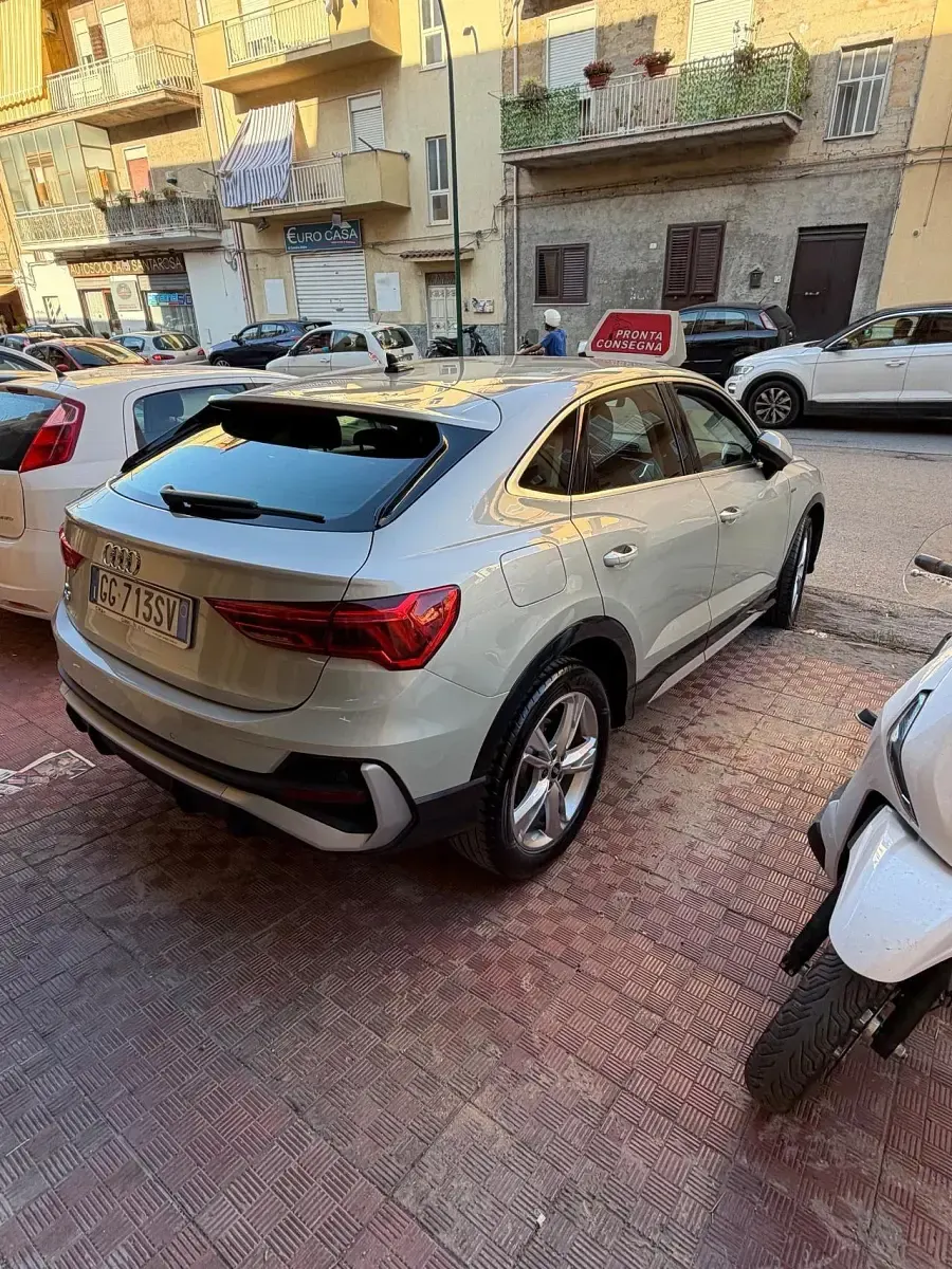 Usata Audi Q3 150 CV (110 kW) 2022 Oro SUV