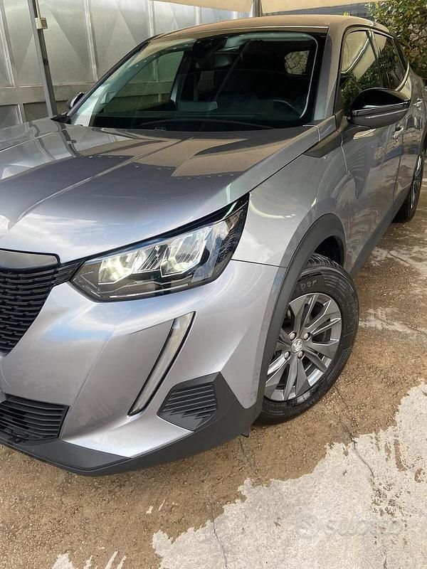 Usata Peugeot 2008 Active 131 CV (96 kW) 2021 Grigio SUV
