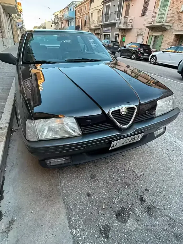 Usata Alfa Romeo 164 145 CV (106 kW) 1991 Nero Berlina