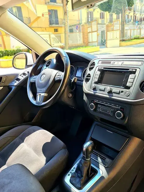 Usata VW Tiguan R-line 140 CV (102 kW) 2015 Bianco SUV