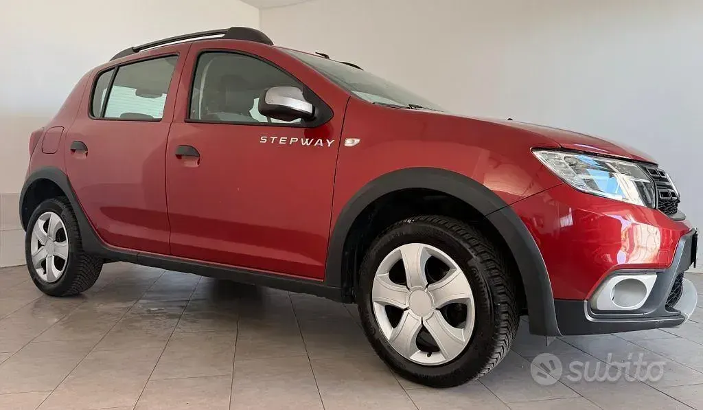 Usata Dacia Sandero Stepway 90 CV (66 kW) 2018 Rosso Berlina