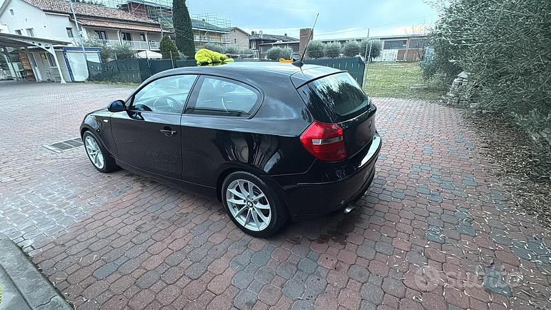 Usata BMW 118 2007 Nero Utilitaria