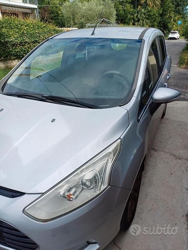 Usata Ford B-MAX 75 CV (55 kW) 2015 Grigio Monovolume