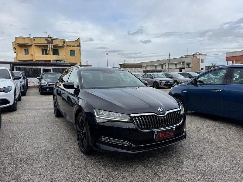 Usata Skoda Superb Executive 150 CV (110 kW) 2022 Nero Station wagon