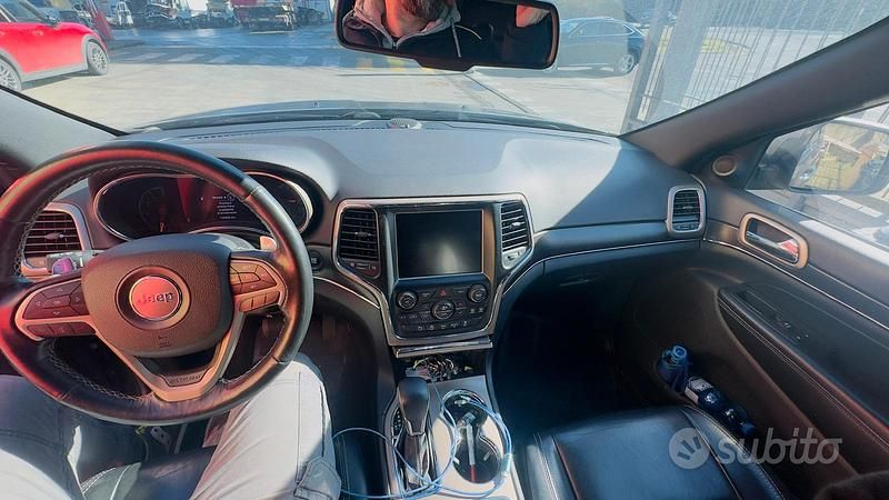 Usata Jeep Grand Cherokee 250 CV (183 kW) 2016 Grigio SUV