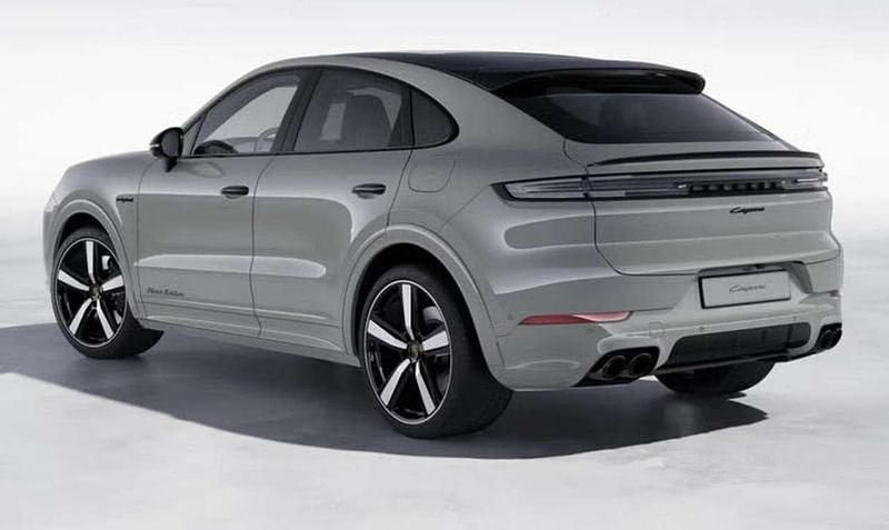 Nuova Porsche Cayenne 470 CV (345 kW) 2026 Grigio SUV
