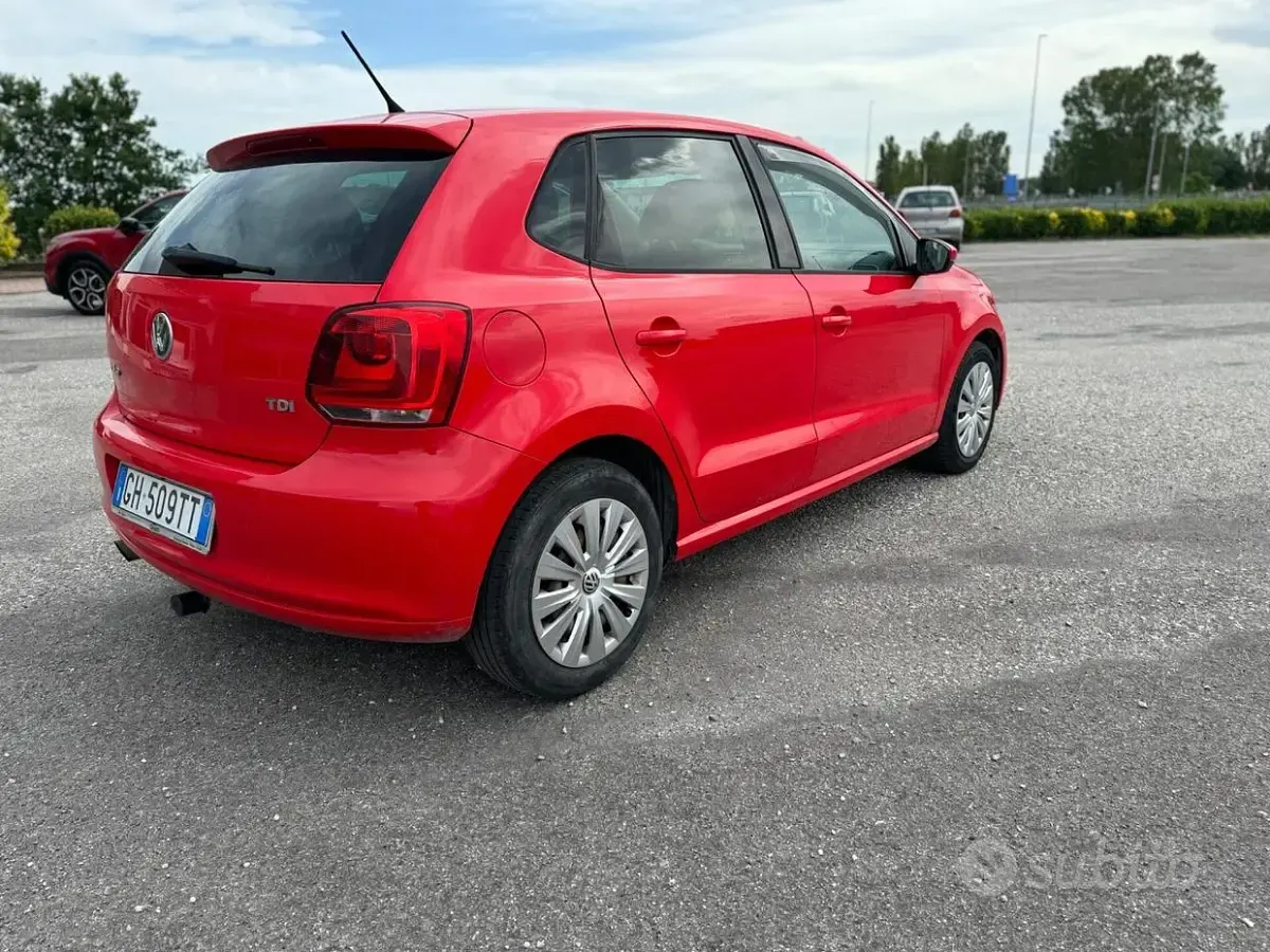 Usata VW Polo Highline 90 CV (66 kW) 2010 Rosso Utilitaria