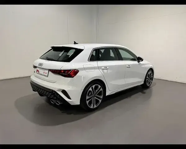 Usata Audi S3 Ambiente 333 CV (244 kW) 2024 Bianco arkona Berlina