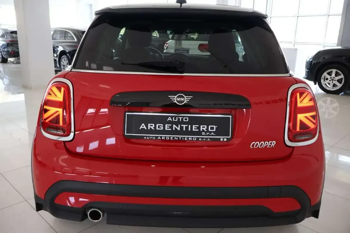 Usata Mini Cooper 136 CV (100 kW) 2023 Chili red Utilitaria