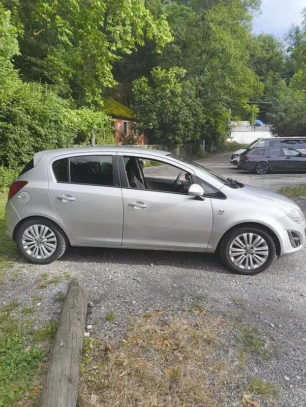 Usata Opel Corsa Edition 86 CV (63 kW) 2013 Grigio Utilitaria