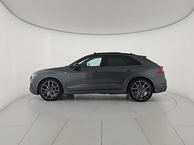 Usata Audi Q8 Sport 231 CV (169 kW) 2023 Grigio SUV