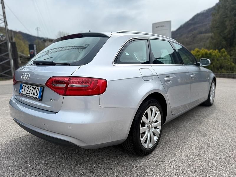 Käytetty Audi A4 Business 150 HP (110 kW) 2015 Hopea Farmari